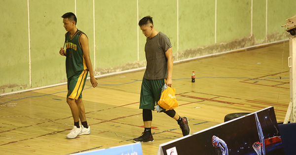 Hai cầu thủ bóng rổ VBA đấm trọng tài tại Đại hội Thể dục Thể thao toàn quốc