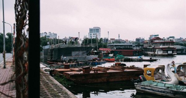 Bến du thuyền hồ Tây xa hoa một thời biến thành 