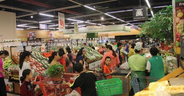 Giá thực phẩm, rau quả ở TPHCM “nhảy vọt” sau bão số 9