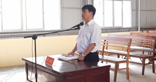 Giảng viên đe dọa giết hiệu trưởng lãnh án 1 năm tù