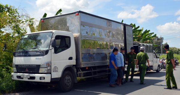 Phát hiện 72 thùng mỹ phẩm N-Collagen không rõ nguồn gốc