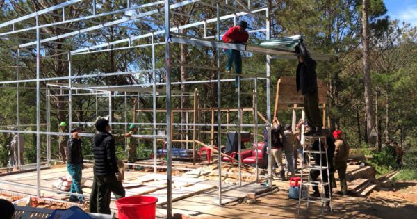 Tháo dỡ 9 căn nhà “mọc lên trên đất rừng chỉ sau 1 đêm”