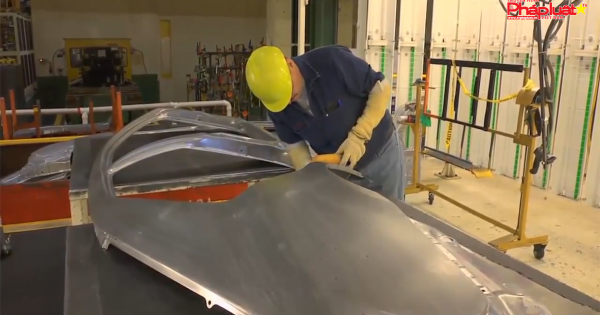 Thuế ô tô 0%, Hải quan vẫn vượt đích thu ngân sách nhờ xăng dầu