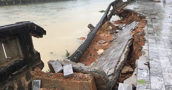 100m bờ kè di tích Thành cổ Quảng Trị bị sạt lở