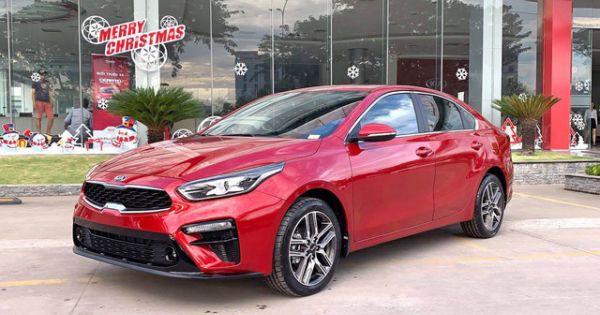KIA Cerato 2019 bản cao cấp nhất lần đầu có mặt tại đại lý, giá 675 triệu đồng