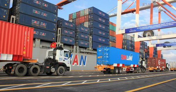 Phát hiện 140 container vi phạm qua máy soi