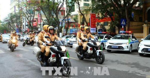 CSGT mở cao điểm xử lý xe quá khổ, quá tải dịp Tết