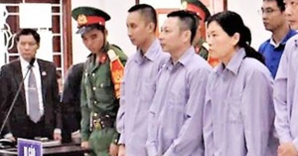 Xét xử vụ án buôn lậu xăng dầu quy mô lớn: Các bị cáo đổ lỗi cho cổ đông đã bỏ trốn