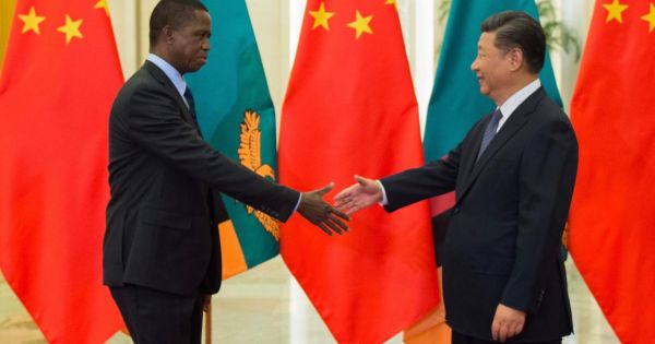 Mỹ - Trung khẩu chiến về nợ của quốc gia Phi châu