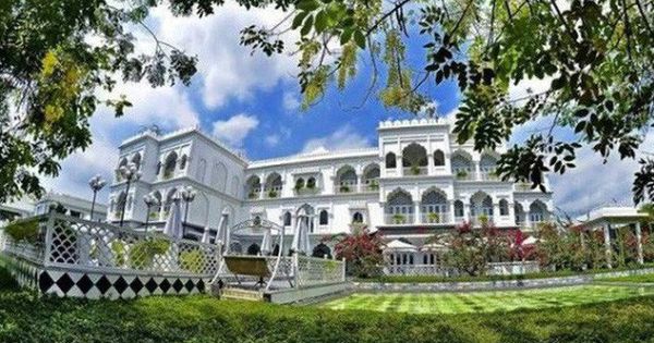 Bất ngờ xuất hiện nữ đại gia 9x nắm quyền sở hữu 2 toà lâu đài của Khải Silk