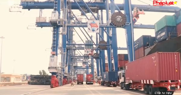 Hàng Việt liên tục phải giải cứu, lép vế trước hàng ngoại