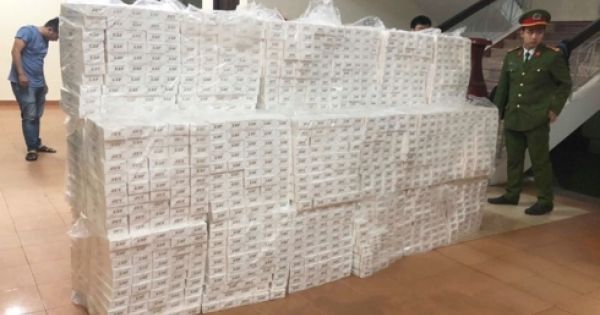 20.000 gói thuốc lá ngoại trong chiếc xe Land Cruiser có nhiều biển số