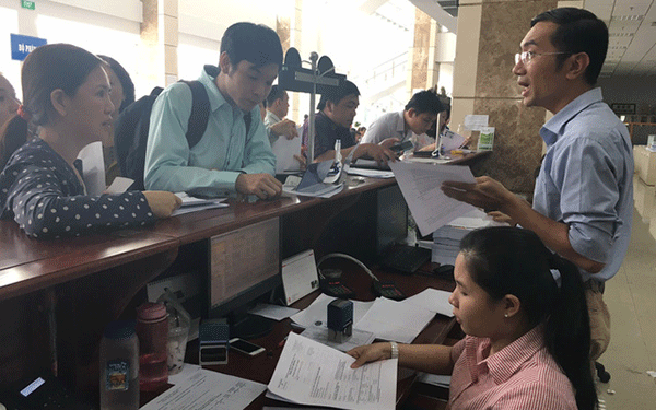 Mỗi ngày Cục Thuế TP HCM phải thu 2.000 tỷ mới đạt chỉ tiêu