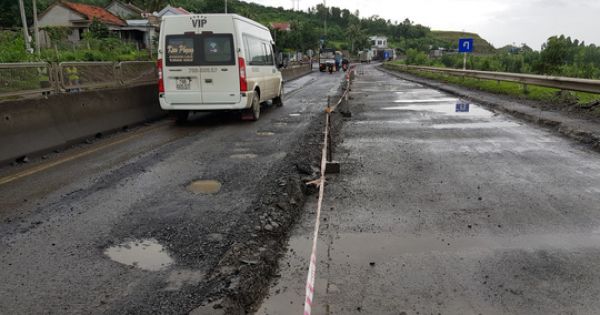 Phát sinh thêm 3.500m2 ổ gà trên quốc lộ 1 A đoạn qua Phú Yên