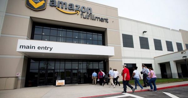 Vượt Apple và Microsoft, Amazon trở thành công ty có vốn hóa lớn nhất thế giới