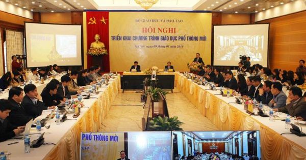 Bộ trưởng Giáo dục: 