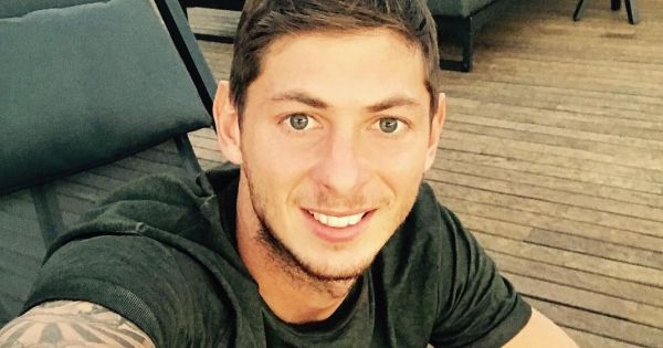 Máy bay chở cầu thủ Ngoại hạng Anh bị rơi, hi vọng giải cứu tắt dần