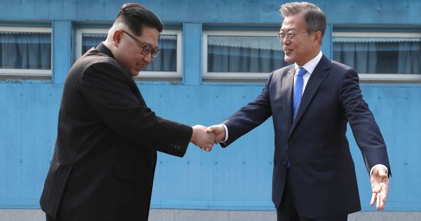 Hàn Quốc được thông báo chuyển hàng trăm tấn xăng dầu cho Triều Tiên