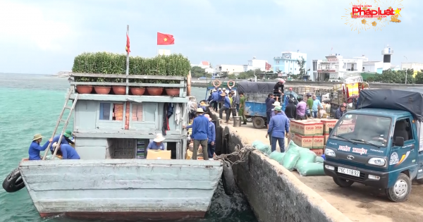 Quảng Ngãi: Ngăn chặn hàng hóa phục vụ Tết kém chất lượng đưa ra đảo Lý Sơn