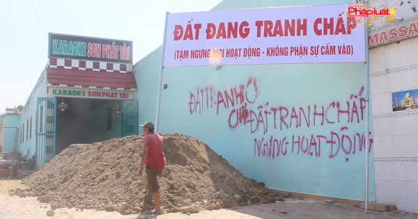 Đồng Nai: Ngang nhiên xây dựng trái phép cơ sở karaoke, massager trên đất người khác