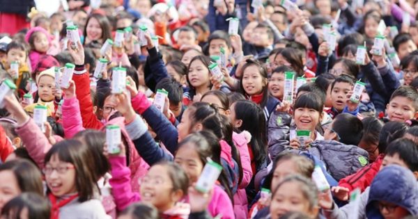 Sau 1 tháng thực hiện Sữa học đường ở Hà Nội: Vẫn còn những băn khoăn