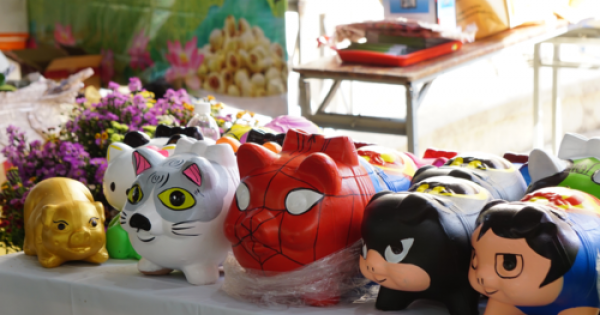 Đặc sản Tết tấp nập đổ về Sài Gòn