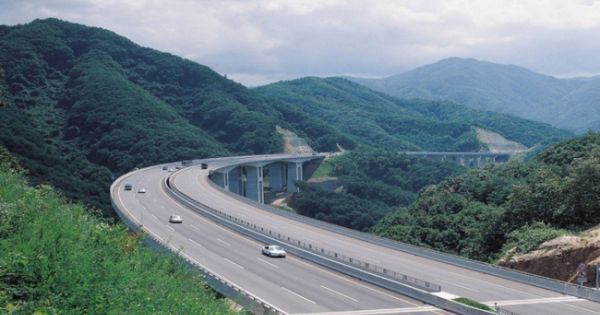 Từ 1/2, cao tốc 12.000 tỷ đồng Hạ Long - Vân Đồn được đưa vào khai thác