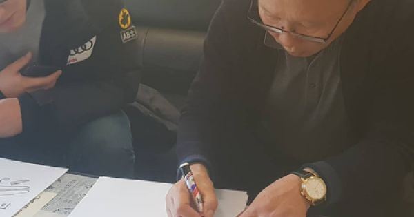 HLV Park Hang-seo được chào đón nồng nhiệt khi thăm quê đầu năm