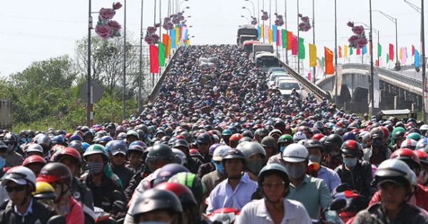 Nhọc nhằn đường về thành phố