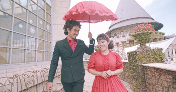 MV Triệu đóa hồng - Câu chuyện tình lãng mạn vượt biên giới