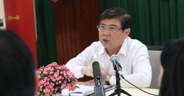 Chủ tịch TP HCM thấy xấu hổ vì hồ sơ doanh nghiệp bị 