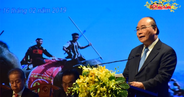 Nhắc lại vụ “chặt chém” ở Nha Trang, Thủ tướng nói: “Ai cho phép làm điều đó”