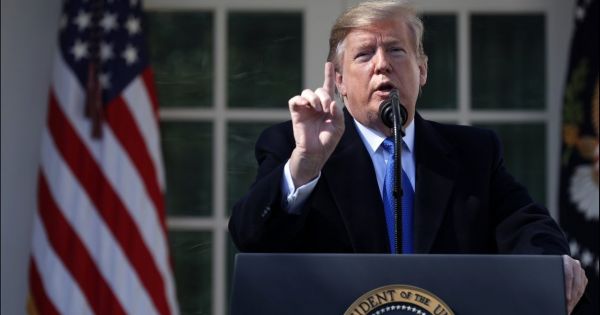 Tổng thống Trump quyết bảo vệ tuyên bố tình trạng khẩn cấp quốc gia