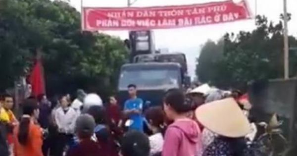 Hòa Bình: Người dân ngăn không cho thi công khu tập kết rác