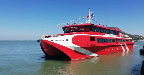 Tàu cao tốc Vũng Tàu – Côn Đảo hỏng giữa biển khi đang chở hơn 500 khách