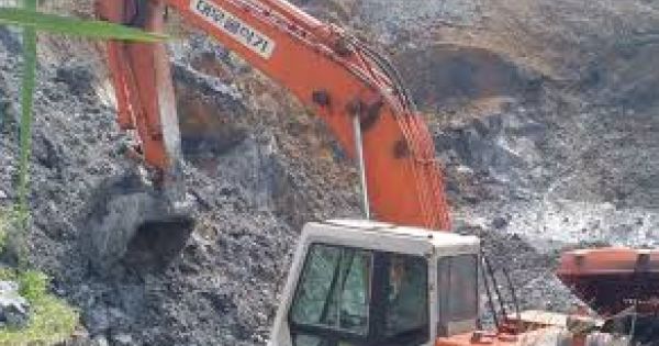 Phú Thọ: Phức tạp tình trạng khai khoáng trái phép