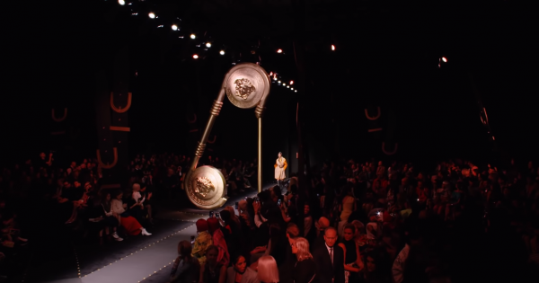 Versace Women's Fall-Winter 2019 Fashion Show