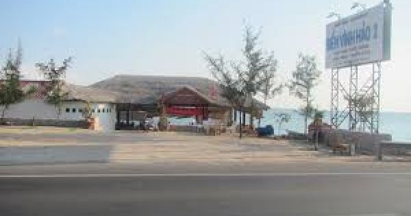 Vụ nhà hàng xây trên bãi biển: Buộc lắp trả hộ lan, tháo dỡ quảng cáo
