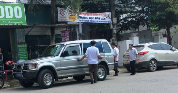 Nhiều xe biển xanh dự đám cưới con lãnh đạo tỉnh Quảng Bình