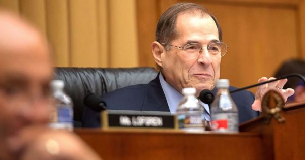 Mỹ: Nghị sỹ đảng Dân chủ thúc đẩy tiến trình điều tra Tổng thống Trump