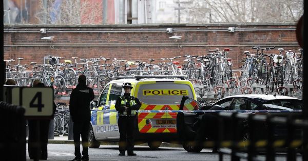 Anh: Nhiều sân bay và nhà ga ở London bị gửi bom thư