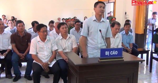 Kiên Giang: 23 cán bộ Hải quan hầu toà vì để doanh nghiệp chiếm đoạt tiền hoàn thuế nhà nước