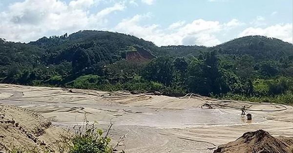 Bình Phước đấu tranh với nạn “cát tặc”