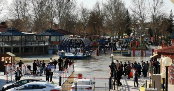 Chìm phà ở Iraq, gần 100 người thiệt mạng