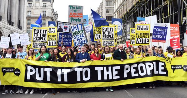 Thủ tướng Anh sẽ họp kín về Brexit giữa muôn vàn áp lực