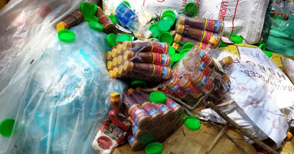 Đắk Nông: Tiêu hủy gần 12.000 sản phẩm phụ gia thực phẩm bẩn, không rõ nguồn gốc.