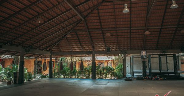 Rời showbiz, Johnny Trí Nguyễn sống bình yên trong võ đường rộng 1.800m2