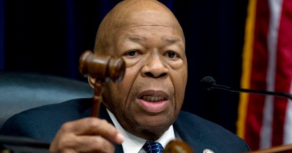 Nhà Trắng bị cáo buộc cấp quyền tiếp cận thông tin sai quy định