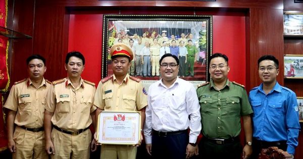 Cảnh sát Giao thông An Sương kể lại vụ bắt 895 bánh ma túy