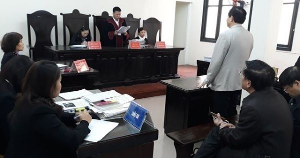 Bộ trưởng Bộ Giáo dục chính thức thua kiện vụ thu hồi bằng tiến sĩ